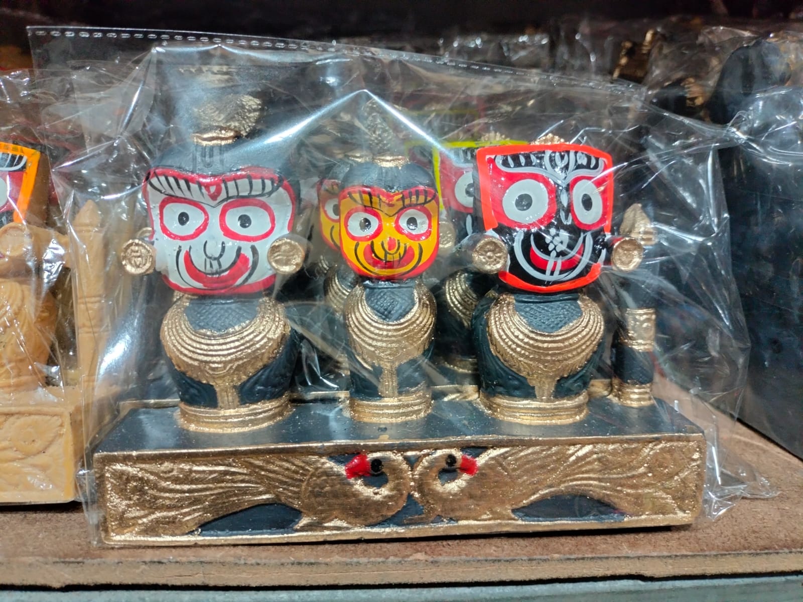 Shree Jagannath Balabhadra Subhadra Idol Set – Premium Black & Gold Decorative Murti - Image 3